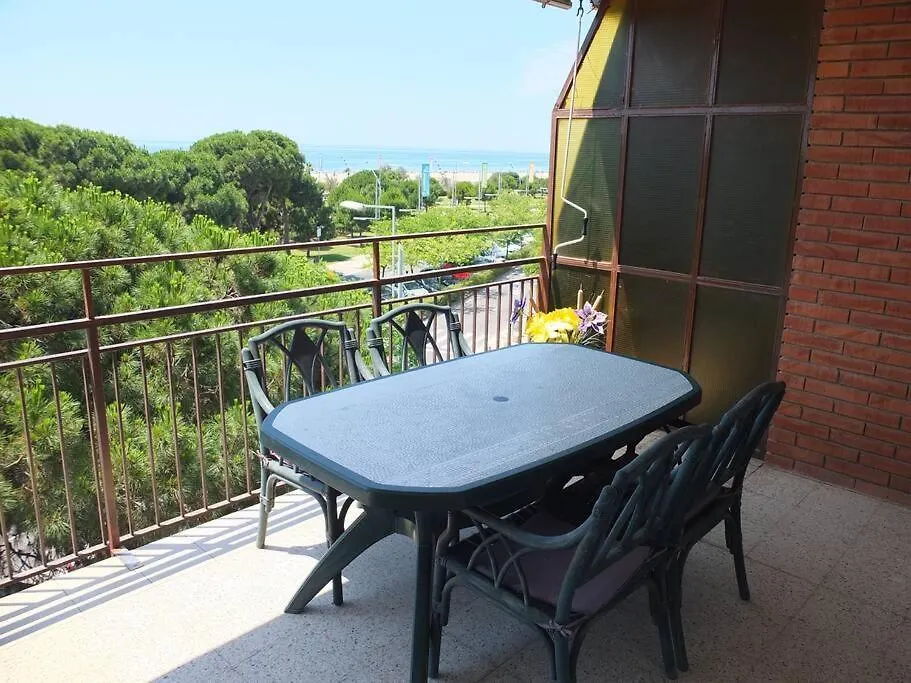 Apartment In Front Of The Beach カステルデフェルス